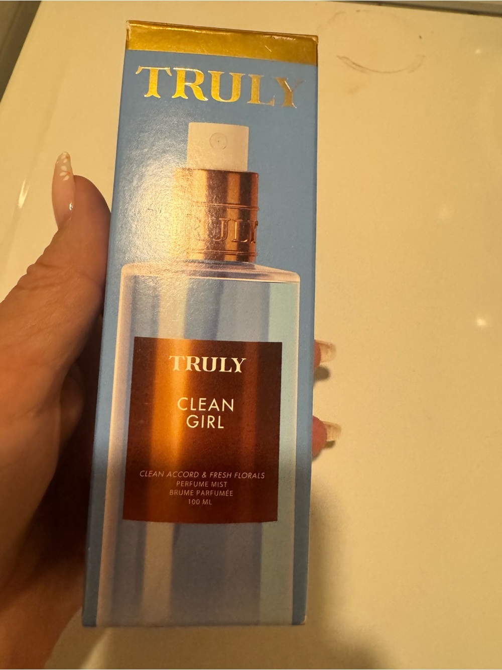 TRULY Clean Girl Body Mist